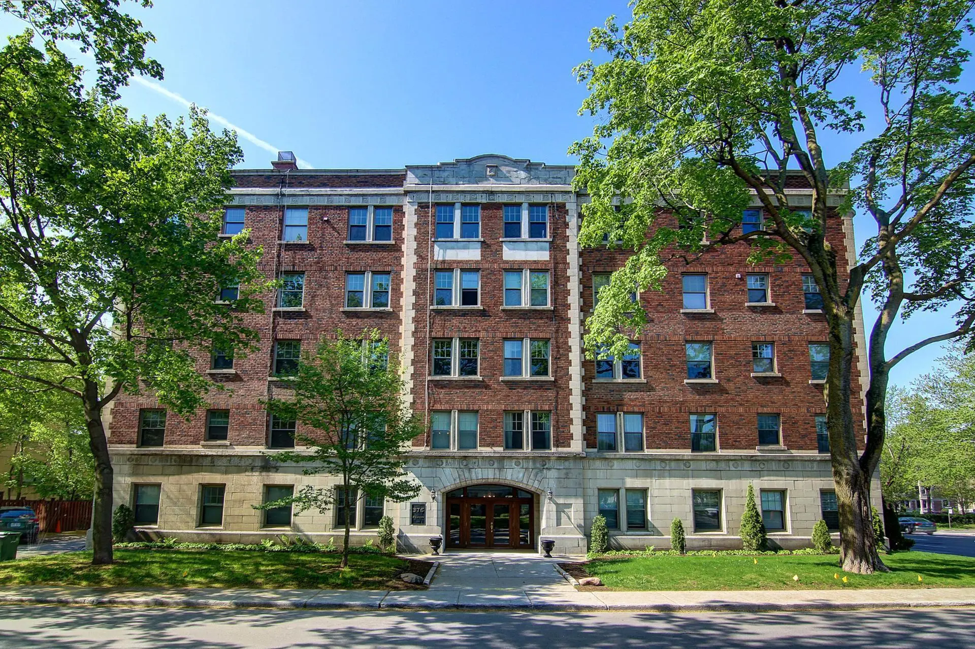 Le 376 Redfern